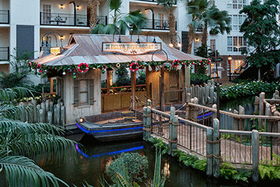 Quarter-mile-long river that winds through the resort's Delta Atrium!